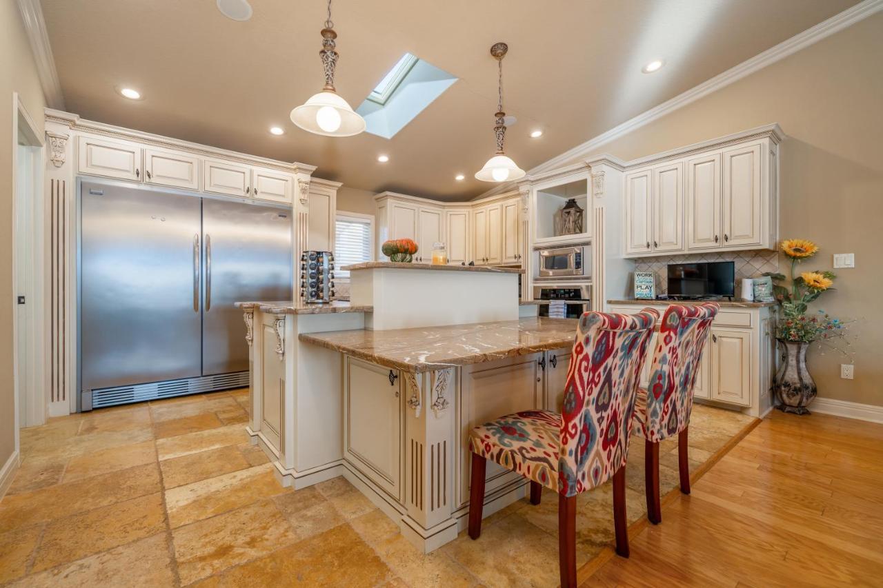 Views!! Luxury Condo W/Gourmet Kitchen, Breathtaking Views Lake Hamilton Exterior photo