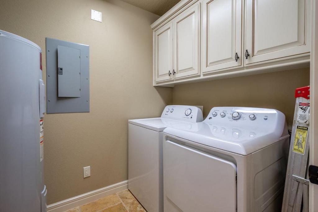 Views!! Luxury Condo W/Gourmet Kitchen, Breathtaking Views Lake Hamilton Exterior photo